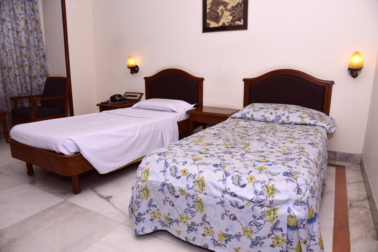Hotel Atithi Mumbai Ngoại thất bức ảnh